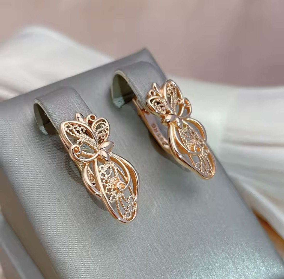 Жіночі сережки метелик ажурні (золото 585п) англійський замок Butterfly Lace GONCHAR & CO. ювелірний сплав - Зображення 4