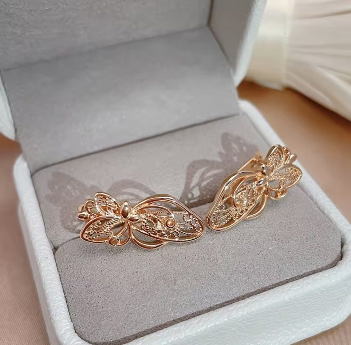 Жіночі сережки метелик ажурні (золото 585п) англійський замок Butterfly Lace GONCHAR & CO. ювелірний сплав - Зображення 7