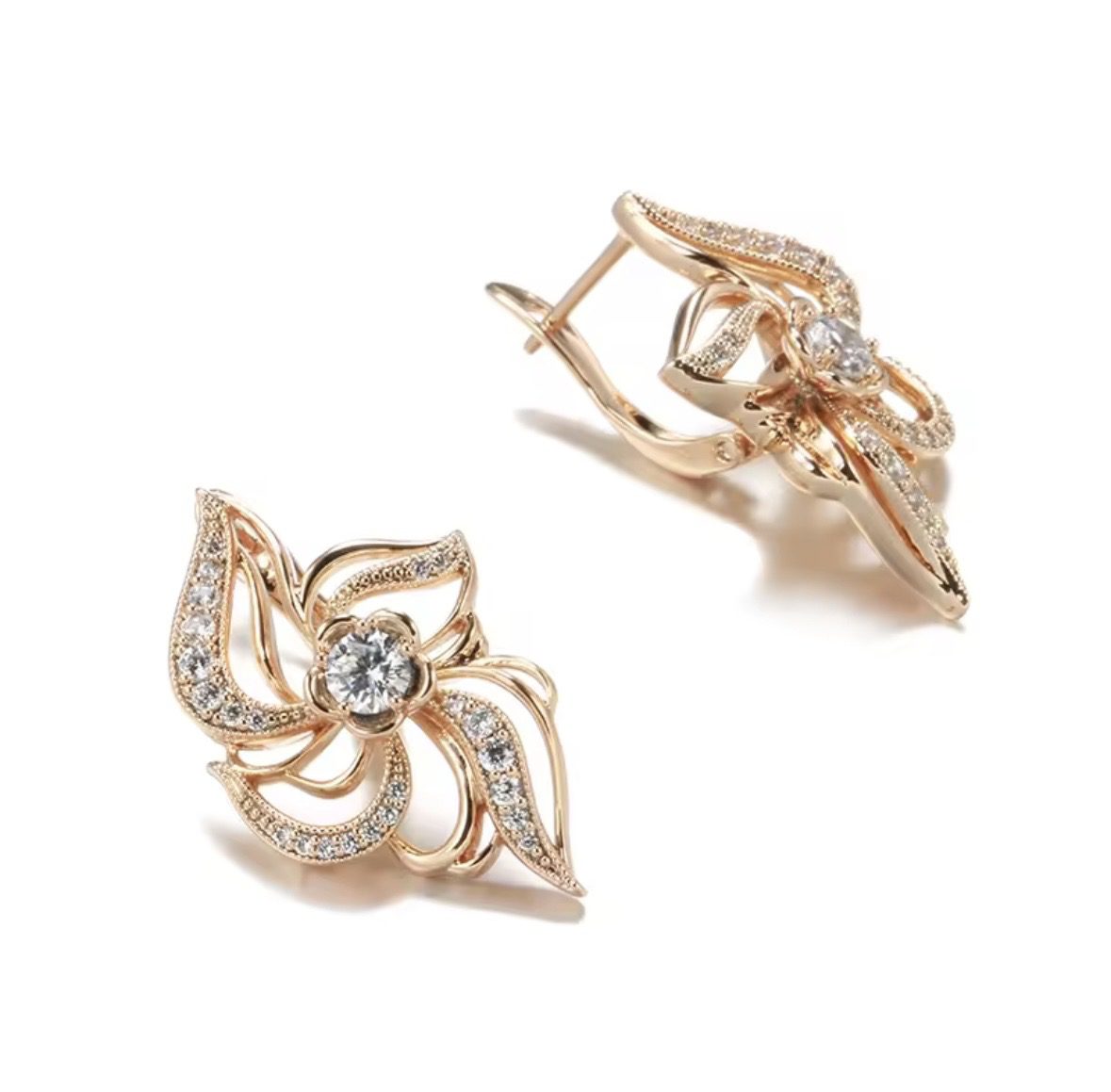 Жіночі сережки метелик з цирконами (золото 585п) англійський замок Butterfly Shine GONCHAR & CO. ювелірний сплав