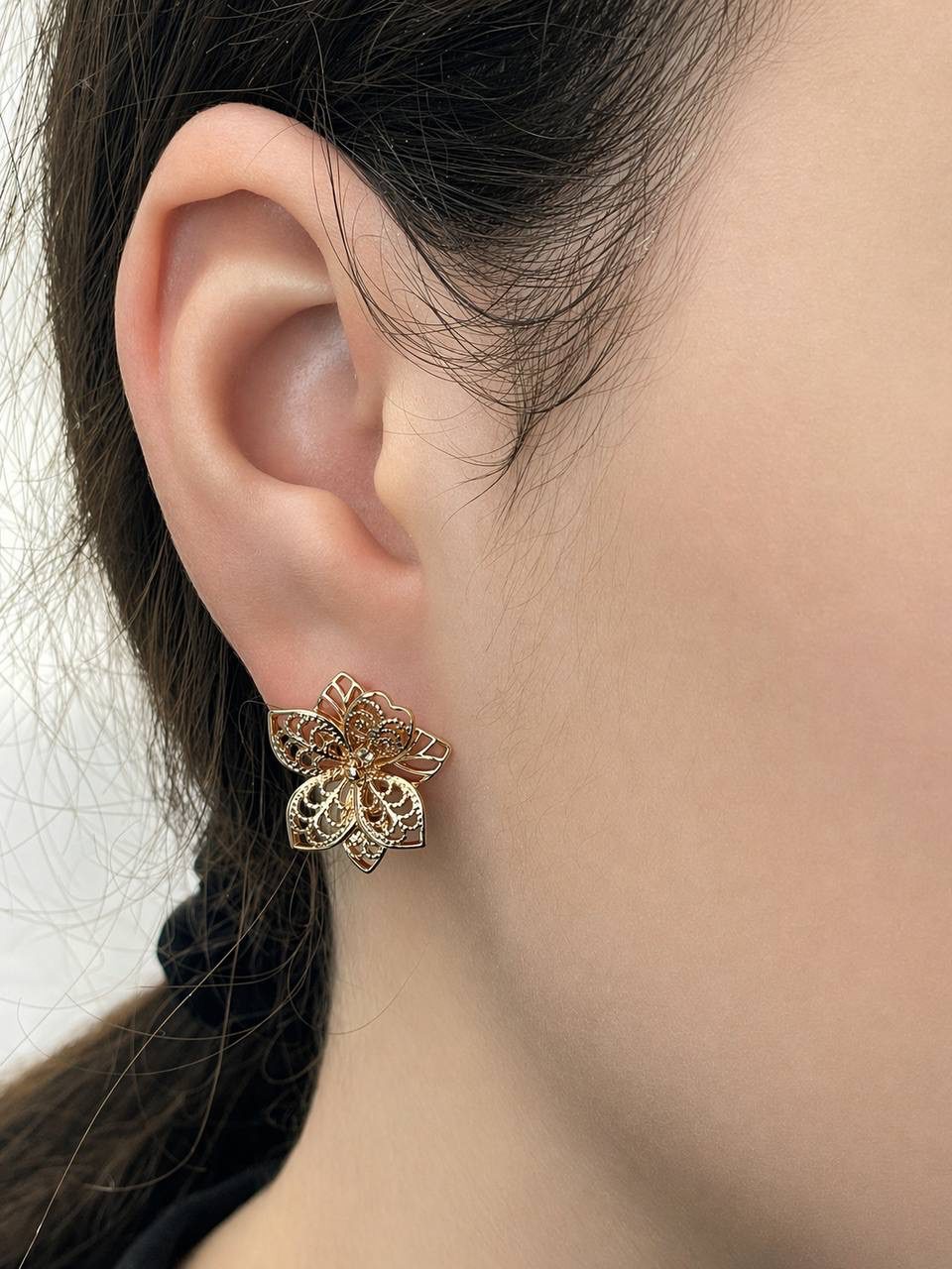 Жіночі сережки квітка ажурна з цирконом (золото 585п) англійський замок Floral Lace GONCHAR & CO. ювелірний сплав - Зображення 2