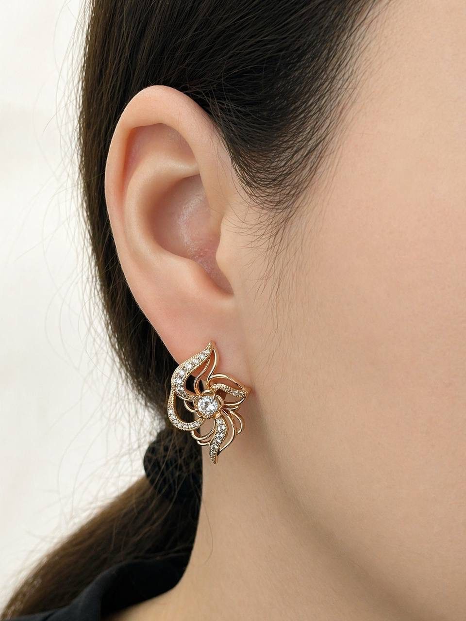 Жіночі сережки метелик з цирконами (золото 585п) англійський замок Butterfly Shine GONCHAR & CO. ювелірний сплав - Зображення 2