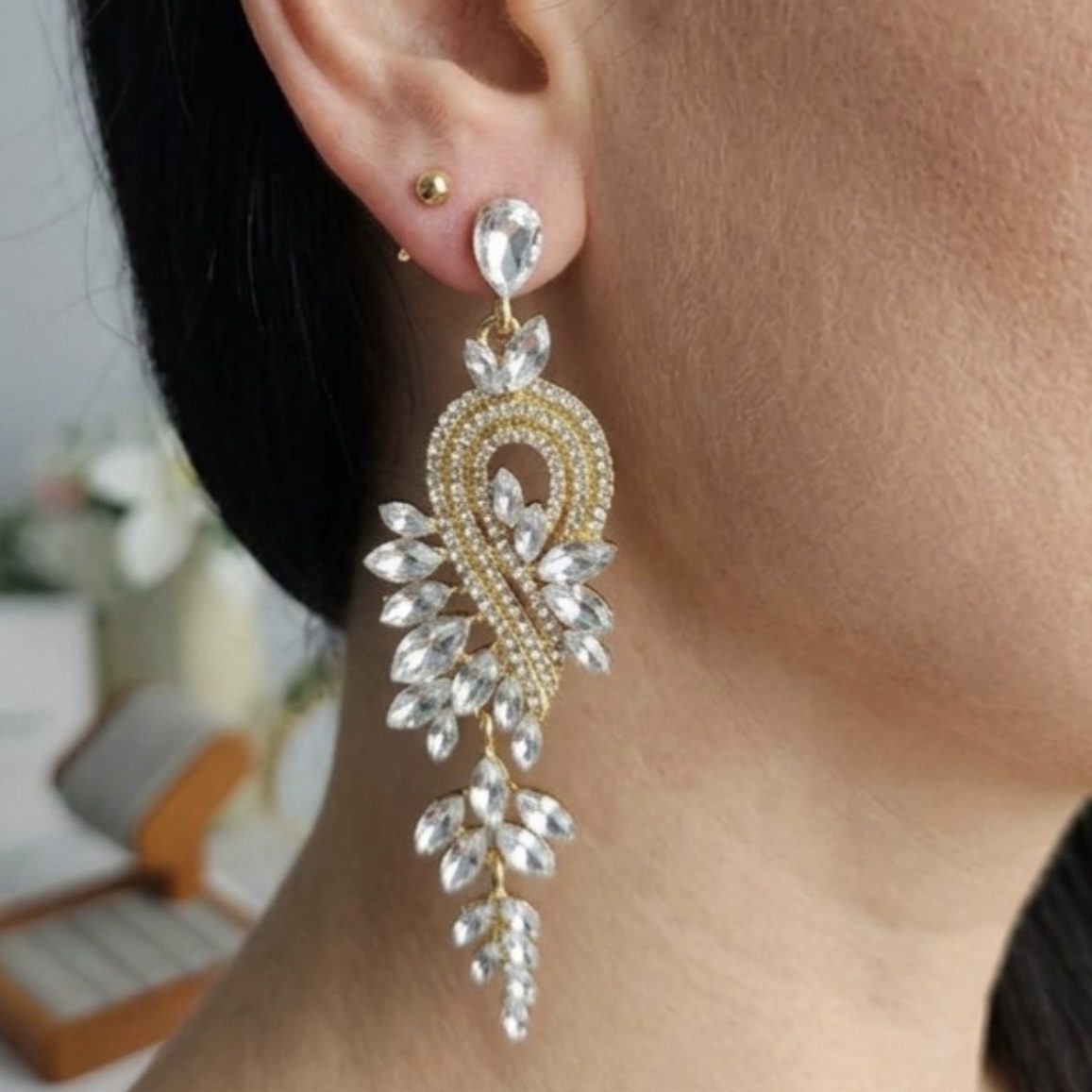 Жіночі сережки підвіски ажурні з цирконами (золото 750п) пусети Crystal Floral GONCHAR & CO. ювелірний сплав - Зображення 2