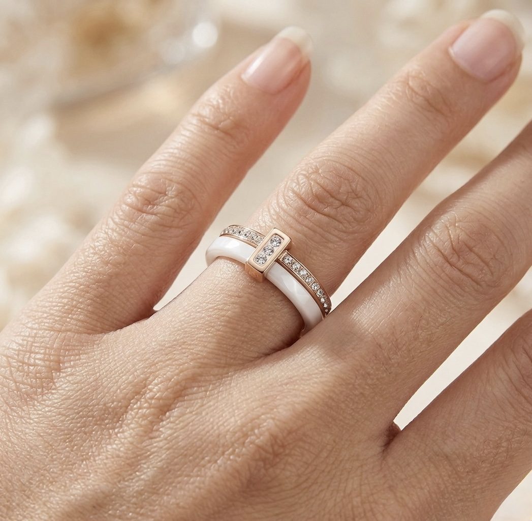 Каблучка біла кераміка доріжка з цирконами (золото 585п) 6 мм 16–19 р White Ceramic Crystal Line GONCHAR & CO. ювелірний сплав - Зображення 2