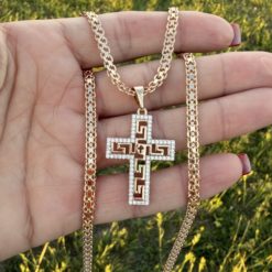 Альтернативний вигляд Ланцюжок плетіння бісмарк класичний та хрестик з орнаментом і цирконами (золото 585п) 4 мм 50–60 см GONCHAR & CO. ювелірний сплав
